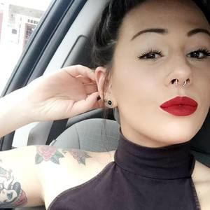 Meet your Posher, Carly